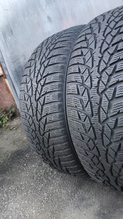 2бр. зимни гуми 205/55/16 Nokian WR D4 
dot4022
6.98мм
Много добро със