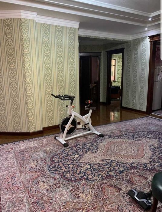 Здание кафе+жилое ул.Чаман 2-этажа 440 м² 2,45-сотки 1-линия