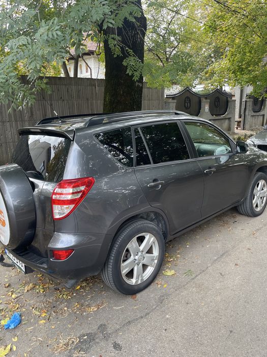 De vanzare TOYOTA RAV 4 din 2010 4x4.,