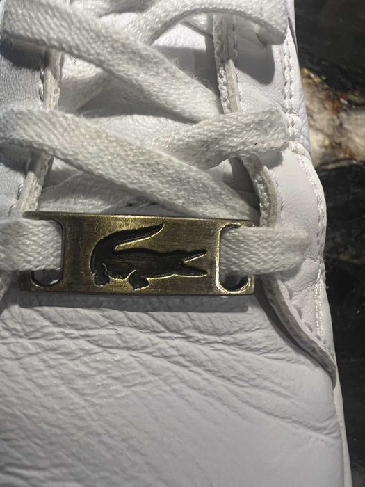 Удобни La coste маратонки с метално лого