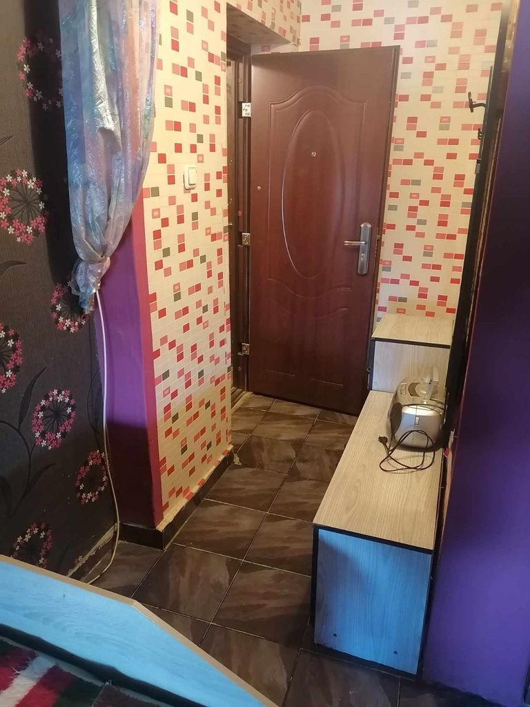 Дава се под наем Едностаен апартамент в Враца, Квартал 103 - 14 кв.м за 127.5 € - Снимка #1