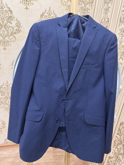 Мужские костюмы