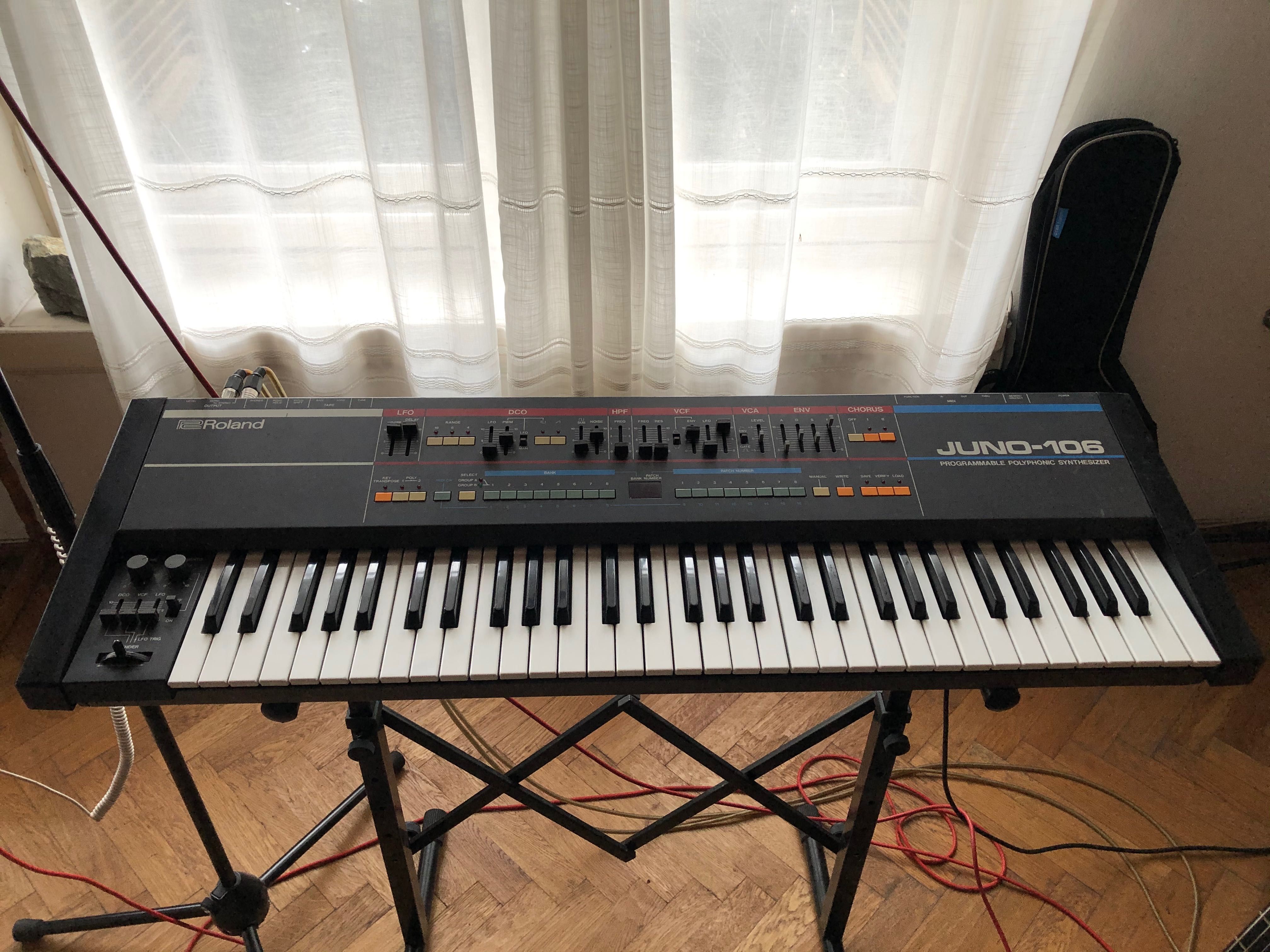 Roland Juno 106 sintetizator polifonic analogic
