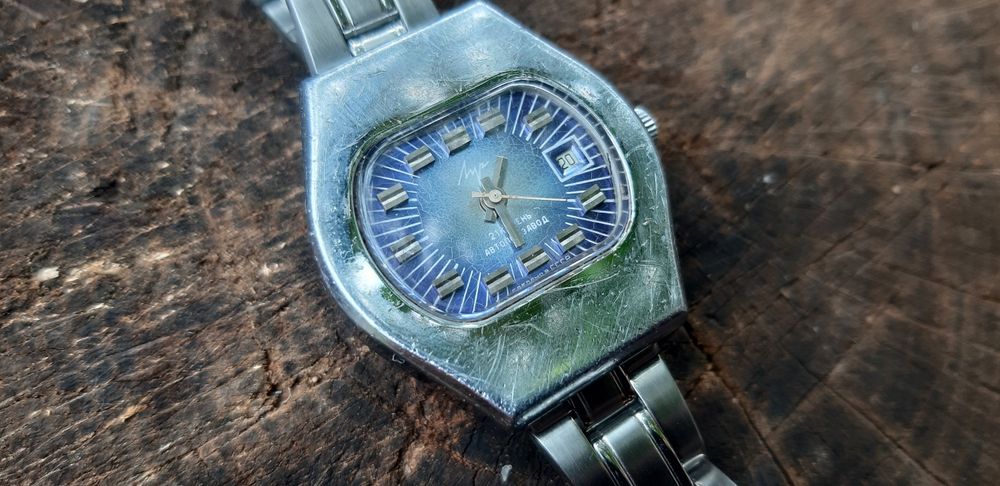 Стар Дамски механичен часовник Луч