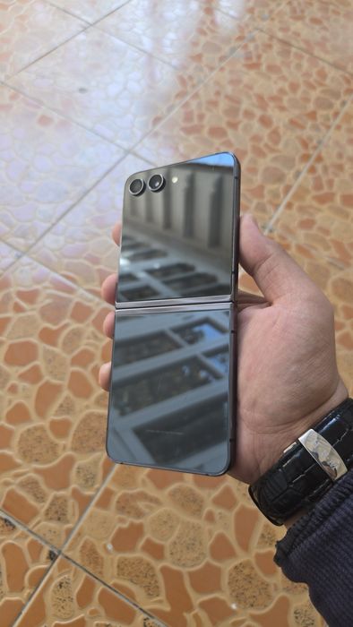 Samsung Galaxy Z Flip 5 5G