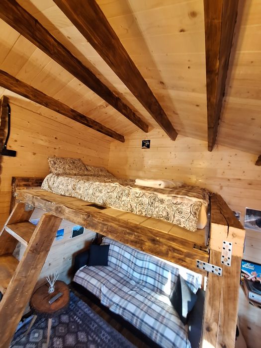 Cabana de inchiriat Marisel ,munții Apuseni