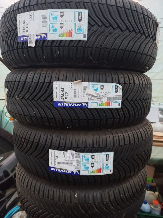 Vand cauciucuri de Dacia Duster