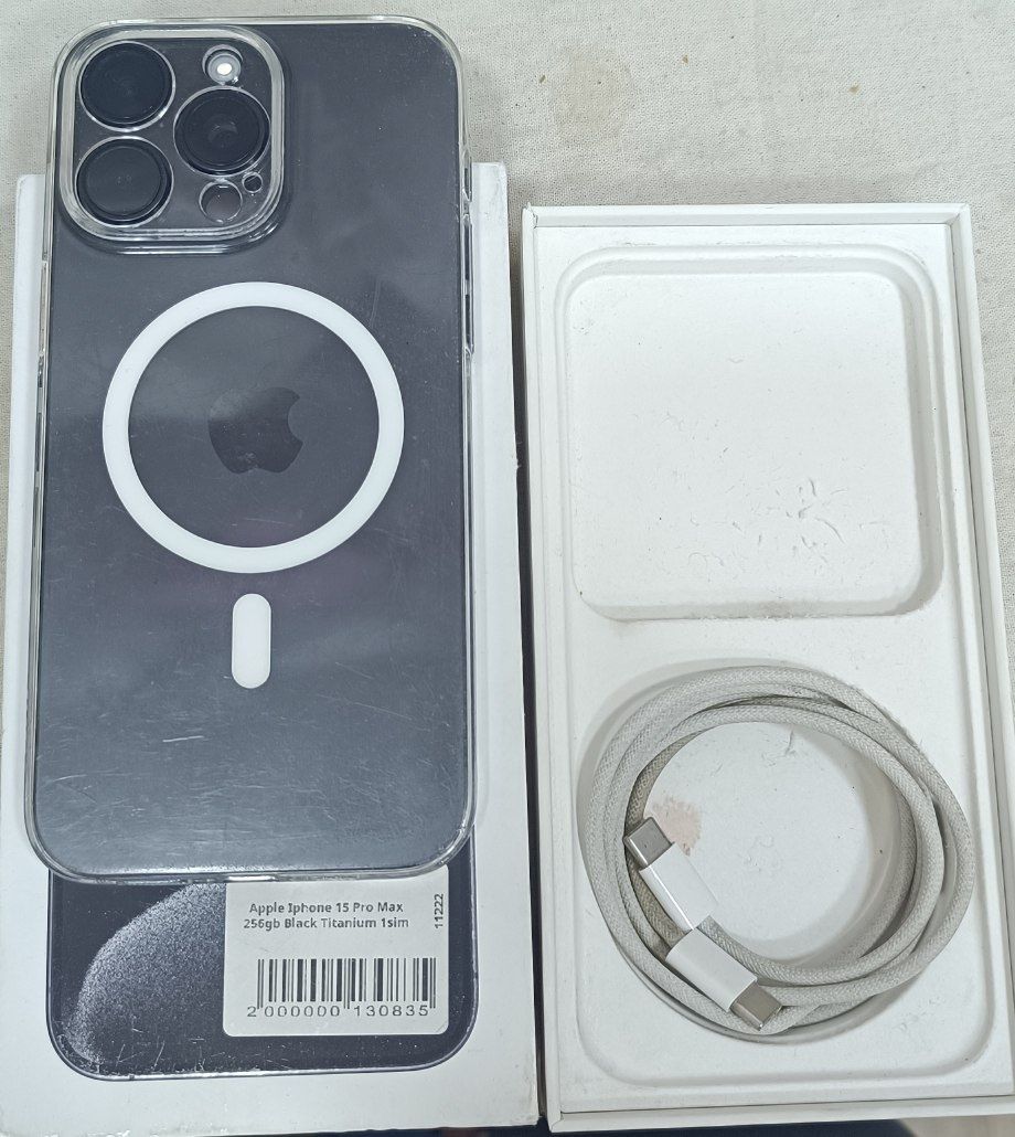 Apple iPhone 15 Pro Max 256GB Black titanium