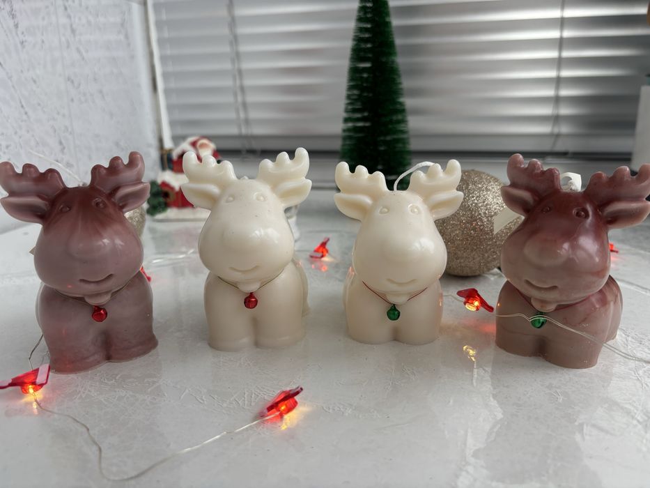 Коледни ароматни свещи