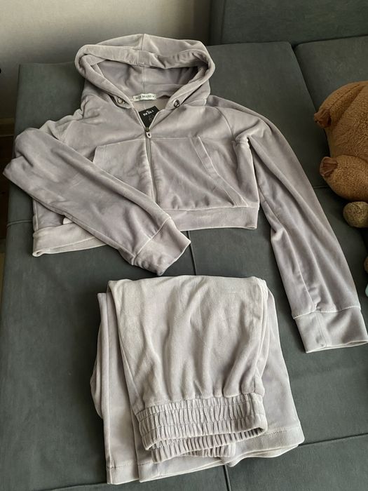 Продам велюровый костюм!