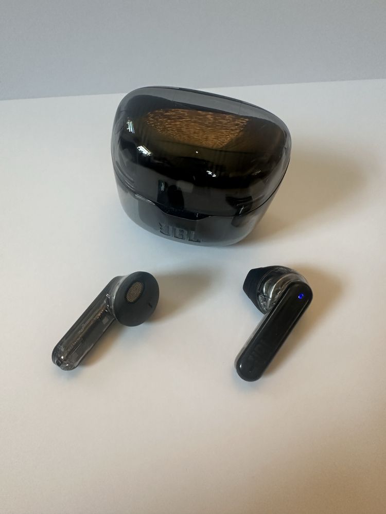 casti in ear JBL tune black ,sunt ca noi .
