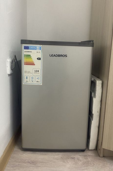 Холодильник LEADBROS