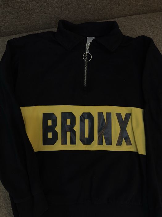 Продаю свитер черный