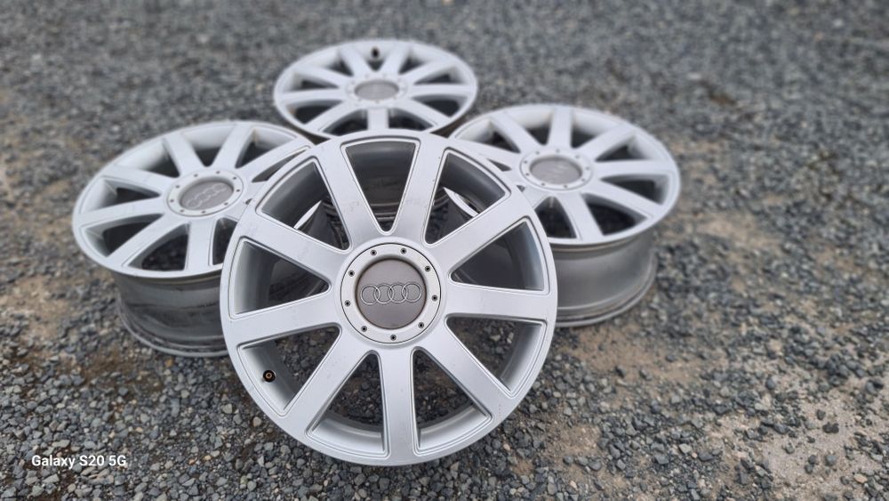 Оригинални джанти Ауди 5/112 Audi 5x112

Употребявани, Шумен