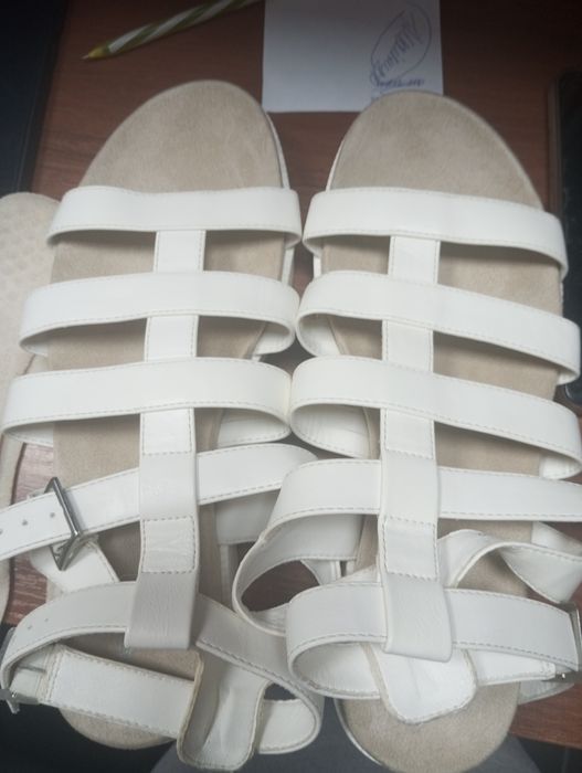 Продам летнюю обувь женские германия качество отменное б/у