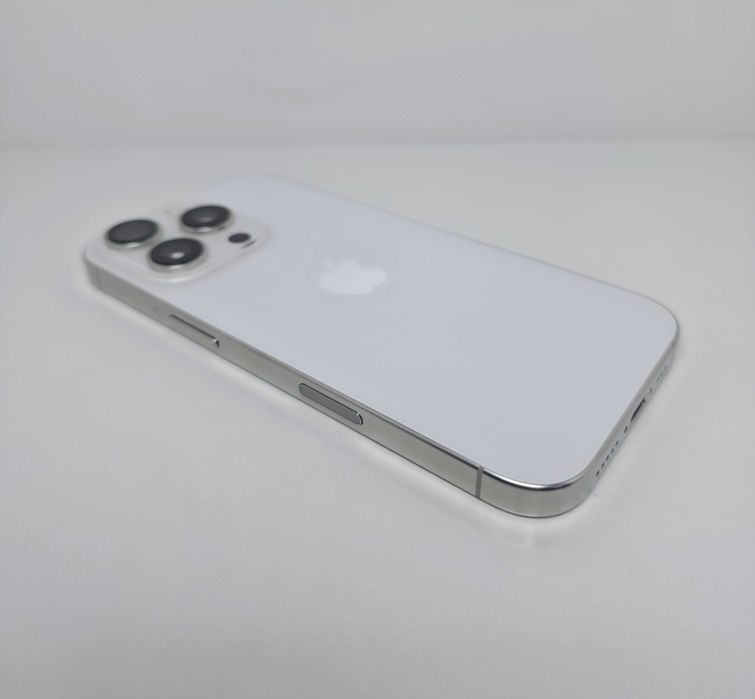 iPhone 16 Pro 256GB Titanium White
