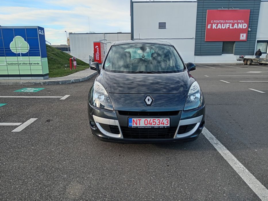 Renault Scenic model Bose