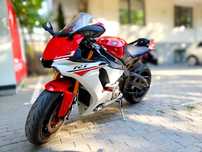 Yamaha R1 2016 – 18.500 km, Akrapovič, Quickshifter, GP Shift