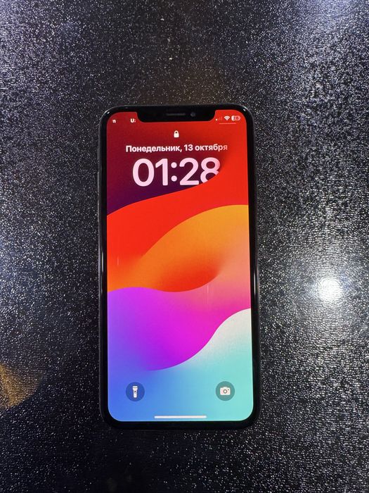 Iphone xs сотилади