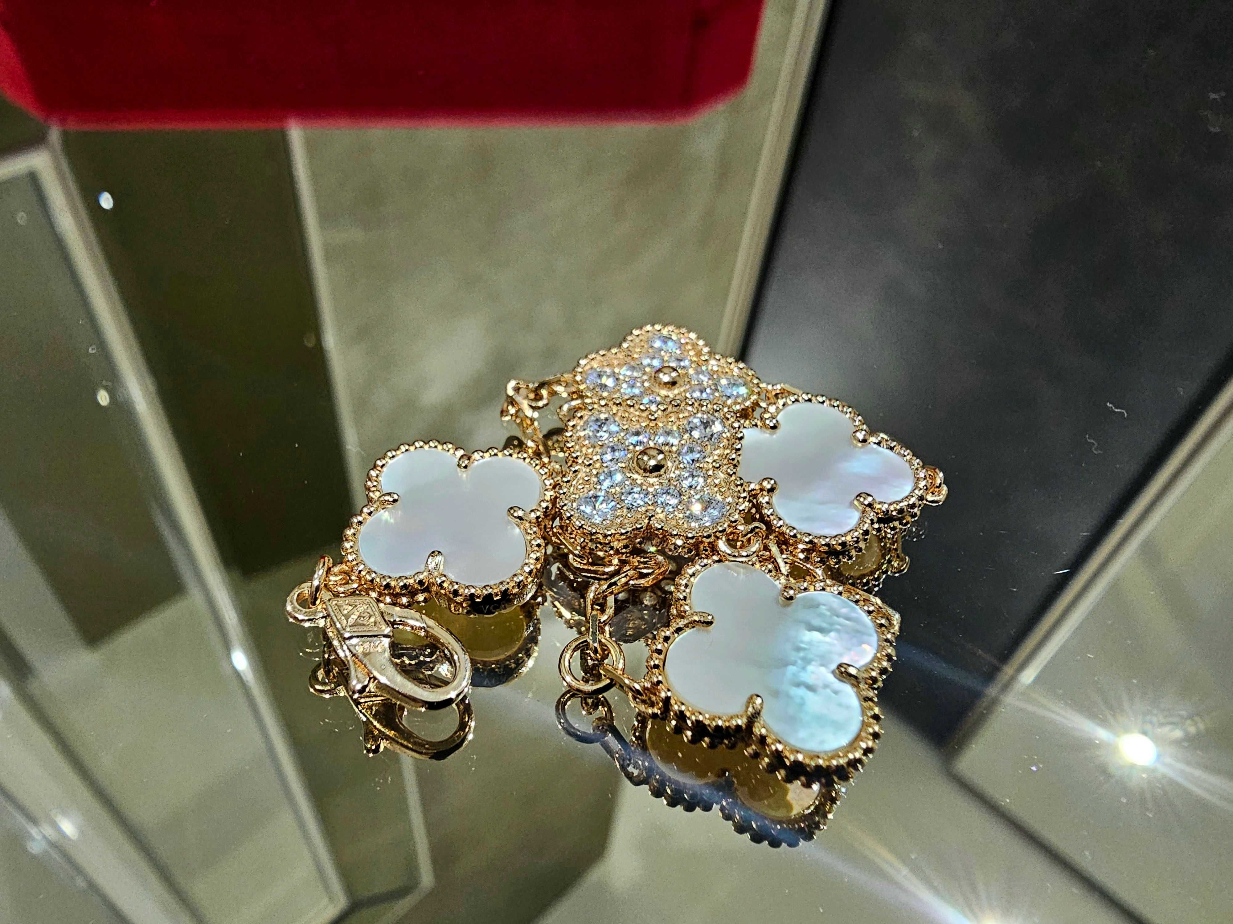 Van Cleef & Arpels VCA Rose Gold Mother Diamond Alhambra Дамска Гривна