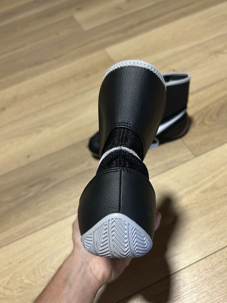Incaltaminte nike box machomai v2