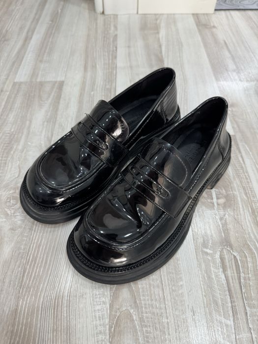 Продам женские лоферы