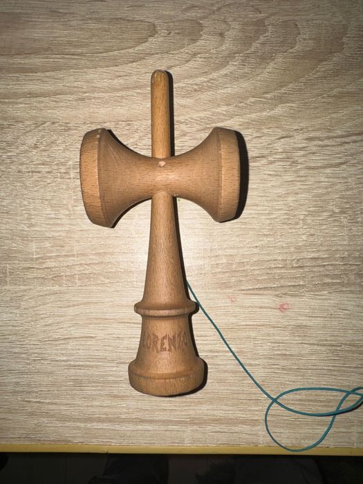 Vând kendama krom lorenzo