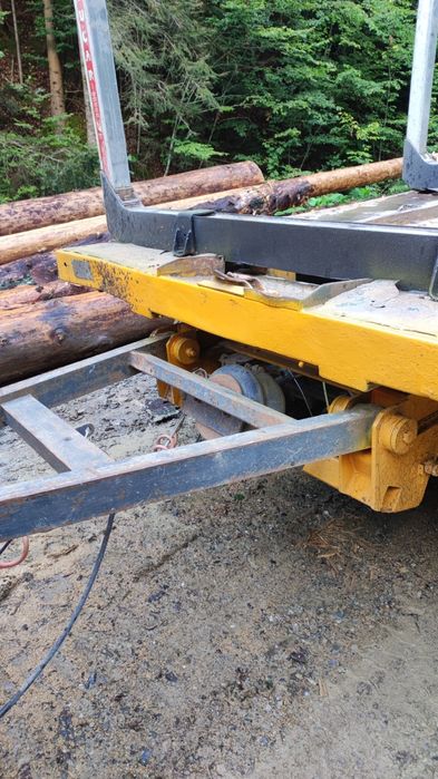 Vând urgent remorcă forestieră 3 axe, racoante aluminiu alucar