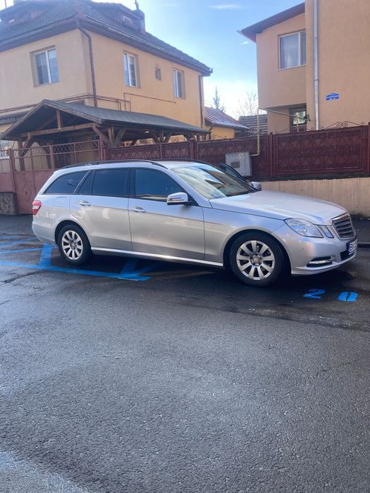 Mercedes E200 7 locuri 7 Gtronic
