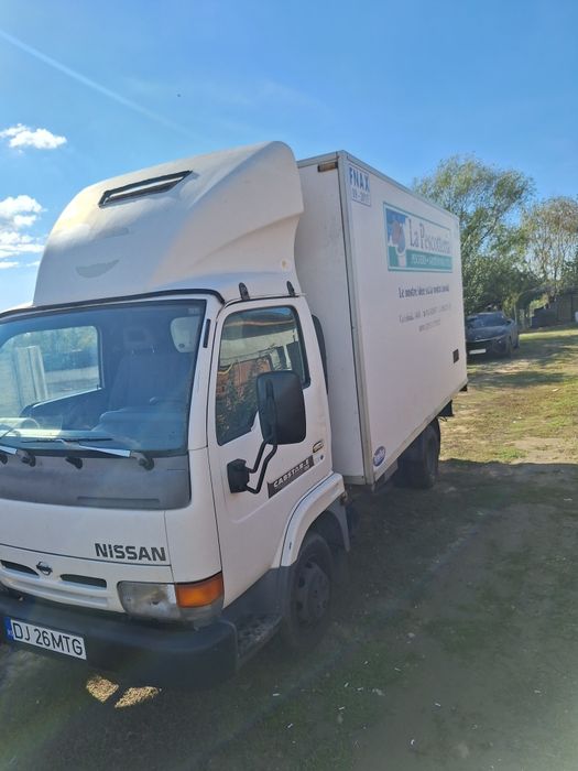 Vând nissan capstar frigorific 3.5t