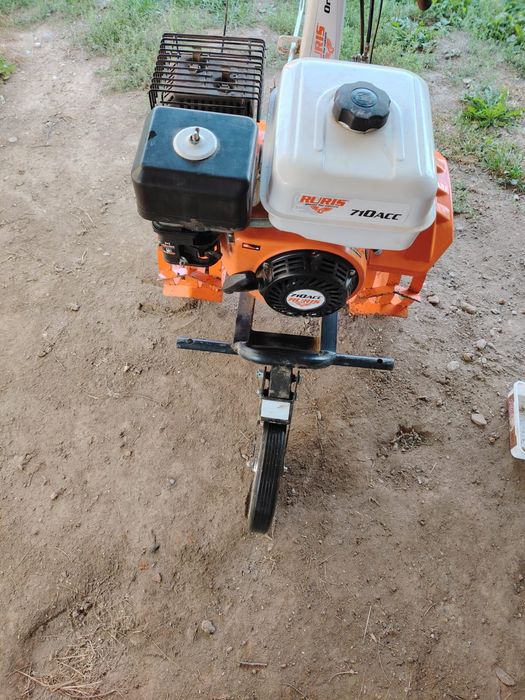 Vând motocultor nou