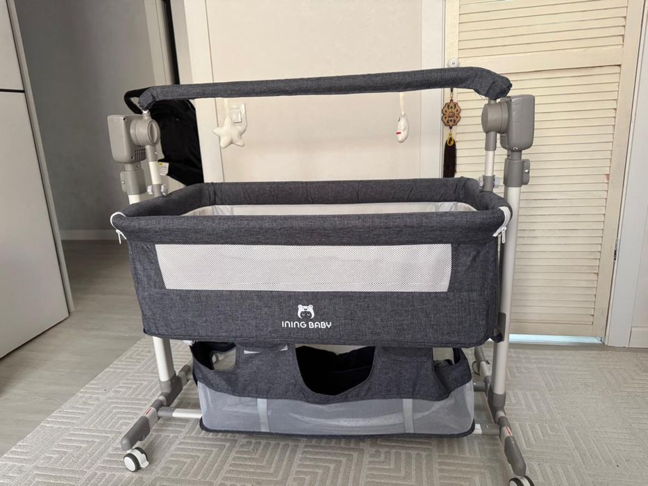 Продам манеж качалка