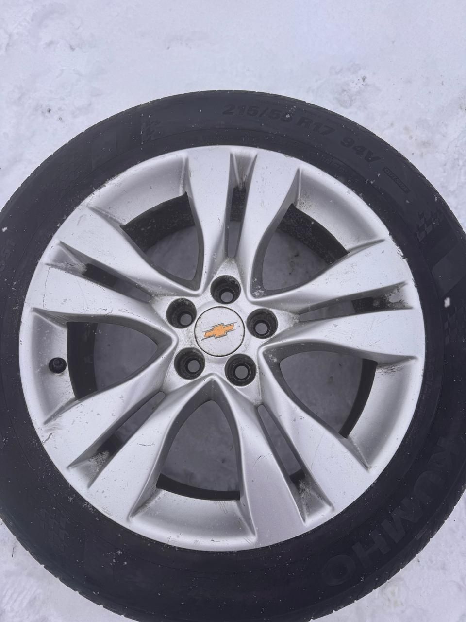 Продам летние шины Kumho R17 с дисками