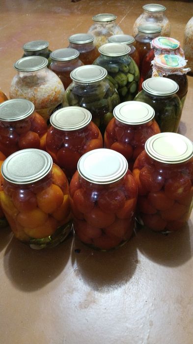 Продам соленье огурцы помидоры