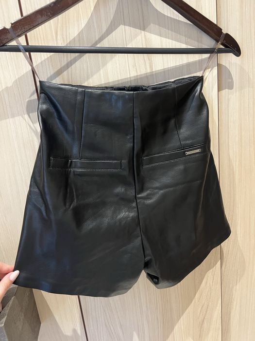 Супер сладки къси кожени панталони Junona