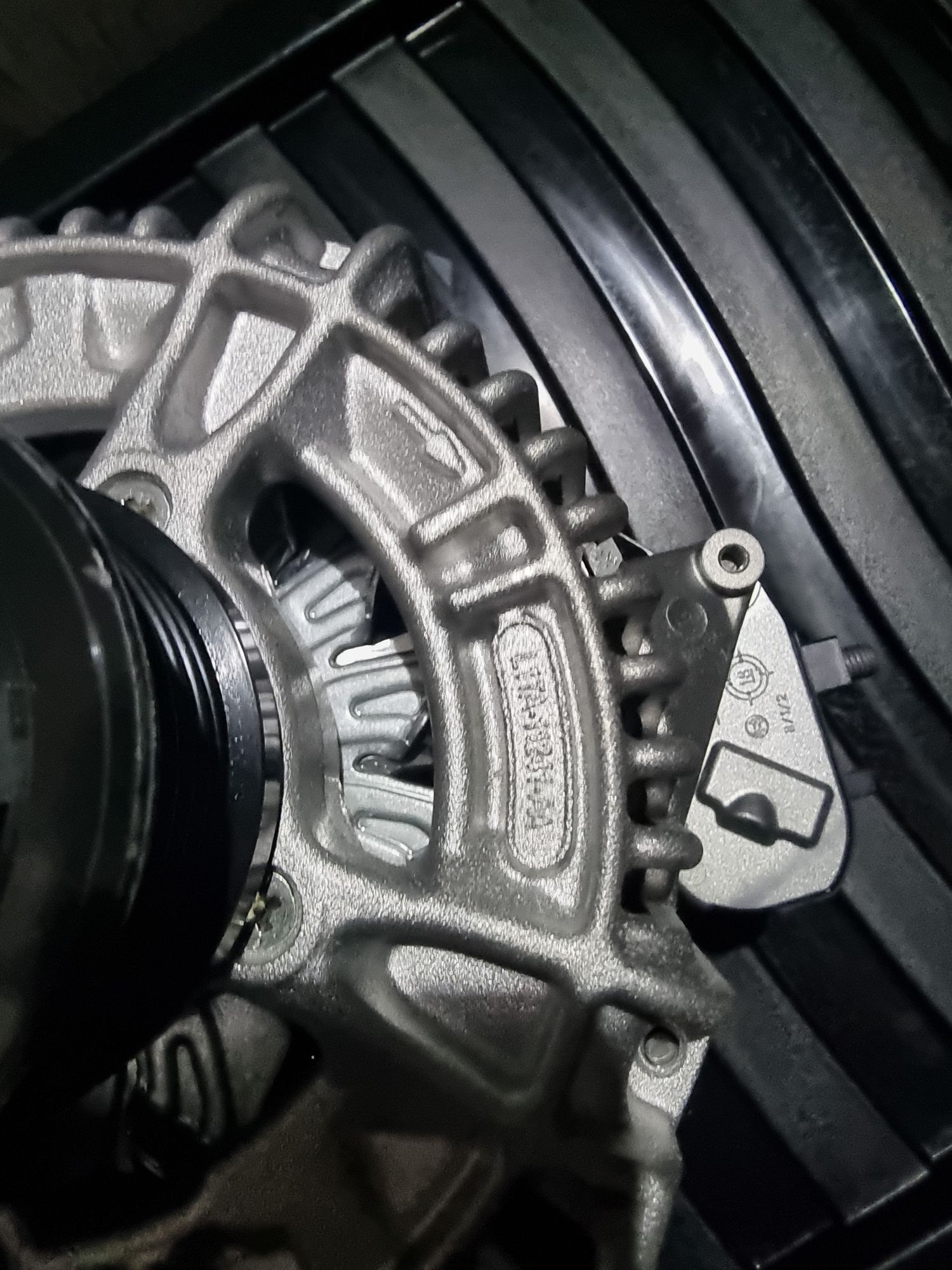 Alternator Ford 1.0 hibrid hybrid Puma Fiesta Focus ecoboost c max 1.0