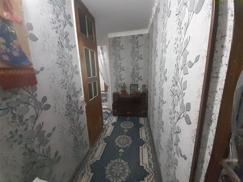 Продается кавртира в раене азиз базар