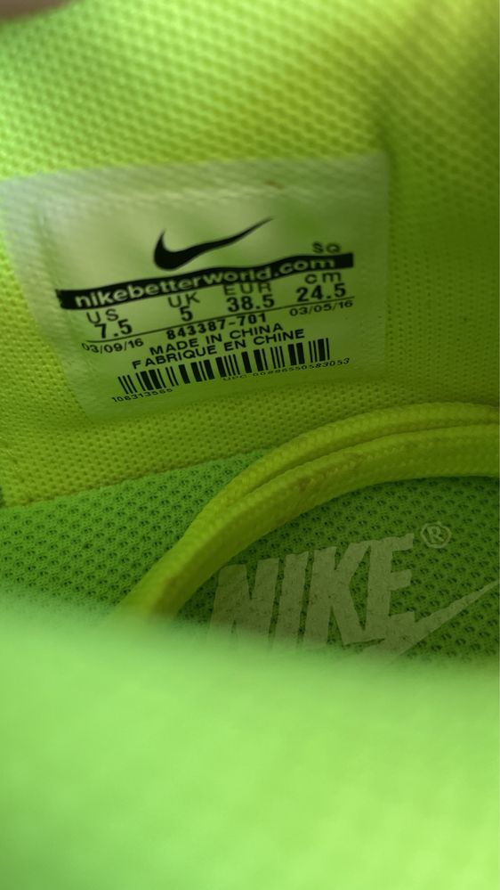 Adidas Nike 38,5
