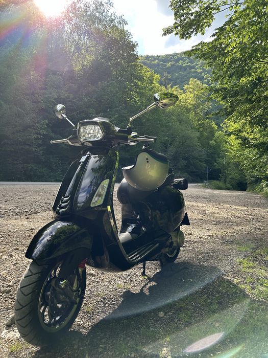 Vând Vespa Sprint 50cc, 2018, 2000 km!