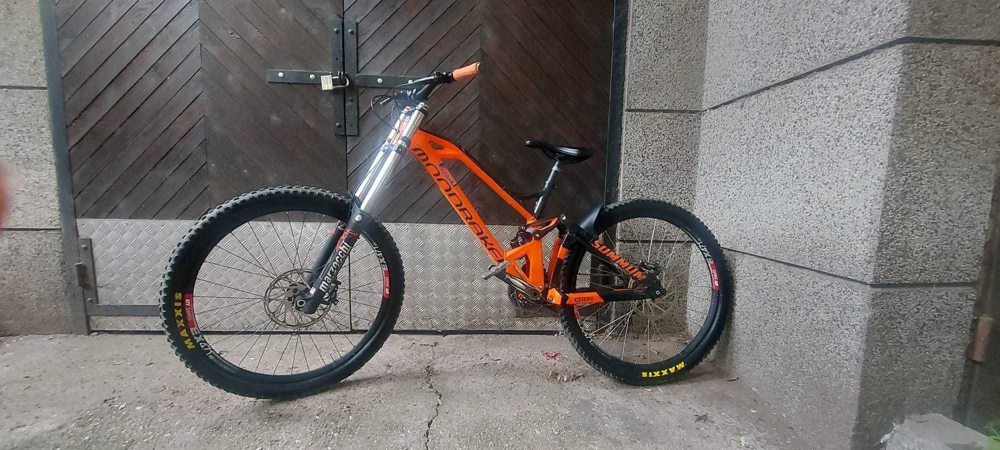 DH колело Mondraker Summum