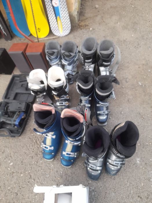 Clăpari, skiuri placi