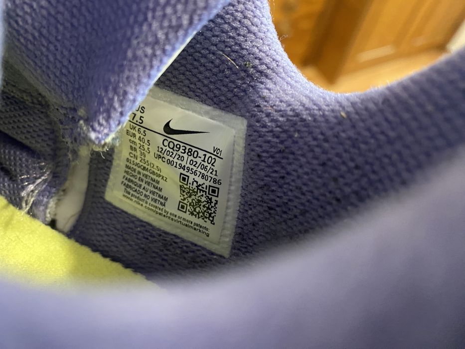 Vând Nike Lebron Witness 5 Basketball
