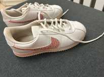 Nike Cortez дамски маратонки/сникърси
