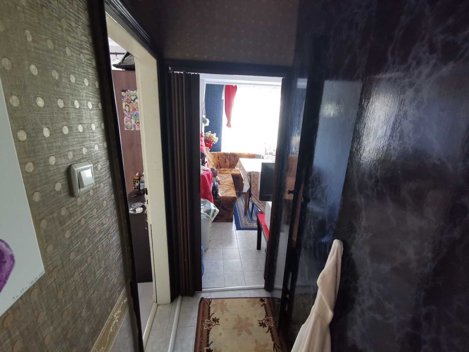Продавам 2 стаен апартамент Хасково