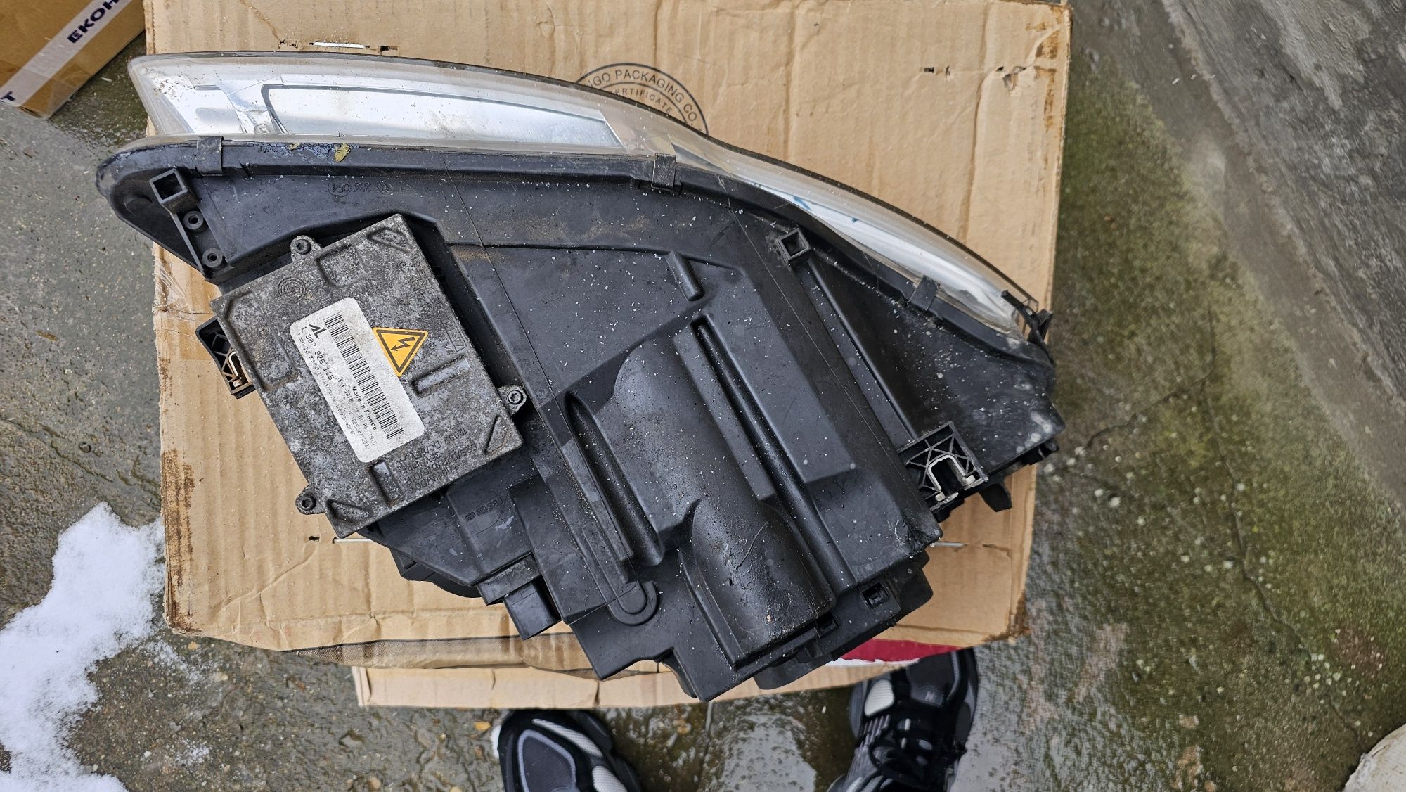 Ляв Фар от Audi A4 B7 3.0TDI