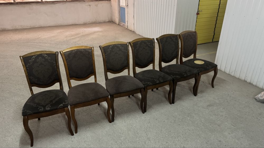 Срочно продаються стулья!