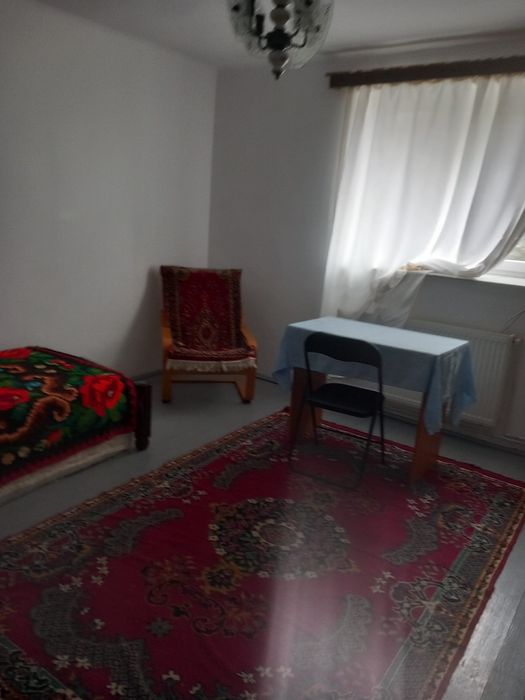 De inchiriat apartament cu 1 camera dambu rotund