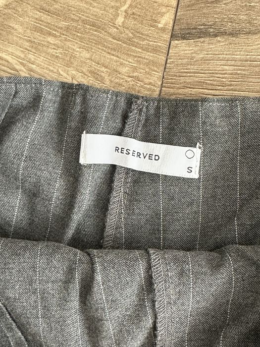 Сива пола панталон