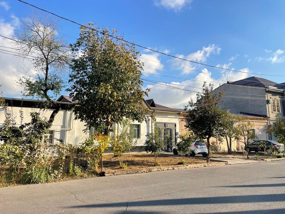 Mevazor Maxallada hovli sotiladi