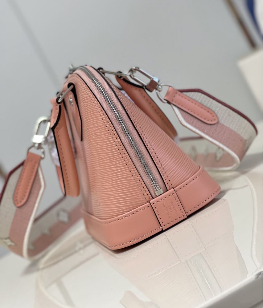 Louis Vuitton Alma BB Epi